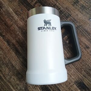 STANLEY BIG GRIP Beer Stein 24 oz Adventure Series Vacuum Insulated Hot/Cold